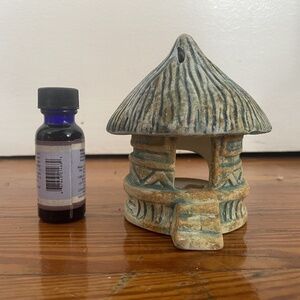 HUT CERAMIC OIL WARMER, OIL BURNER, AND CANDLE, NEW